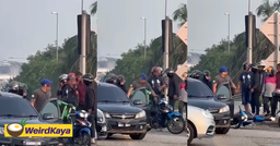 M’sian Motorcyclist Beaten, Kicked By 3 Men For Sounding The Horn  featured image