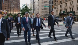 Malaysian Ministers Walk in New York, Netizens Suggest Doing the Same Back Home featured image