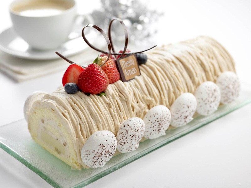 22 Best Christmas Log Cakes 2022 Singapore For Delivery & Takeaway featured image