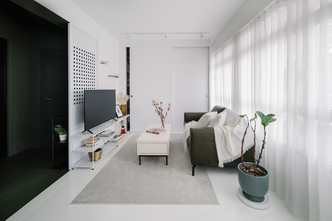 Living beautifully in a two-room flat featured image